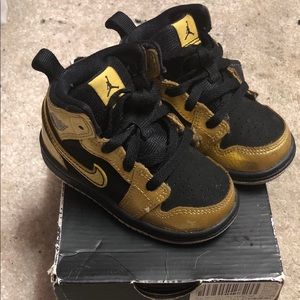 Baby / toddler jordan retro 1